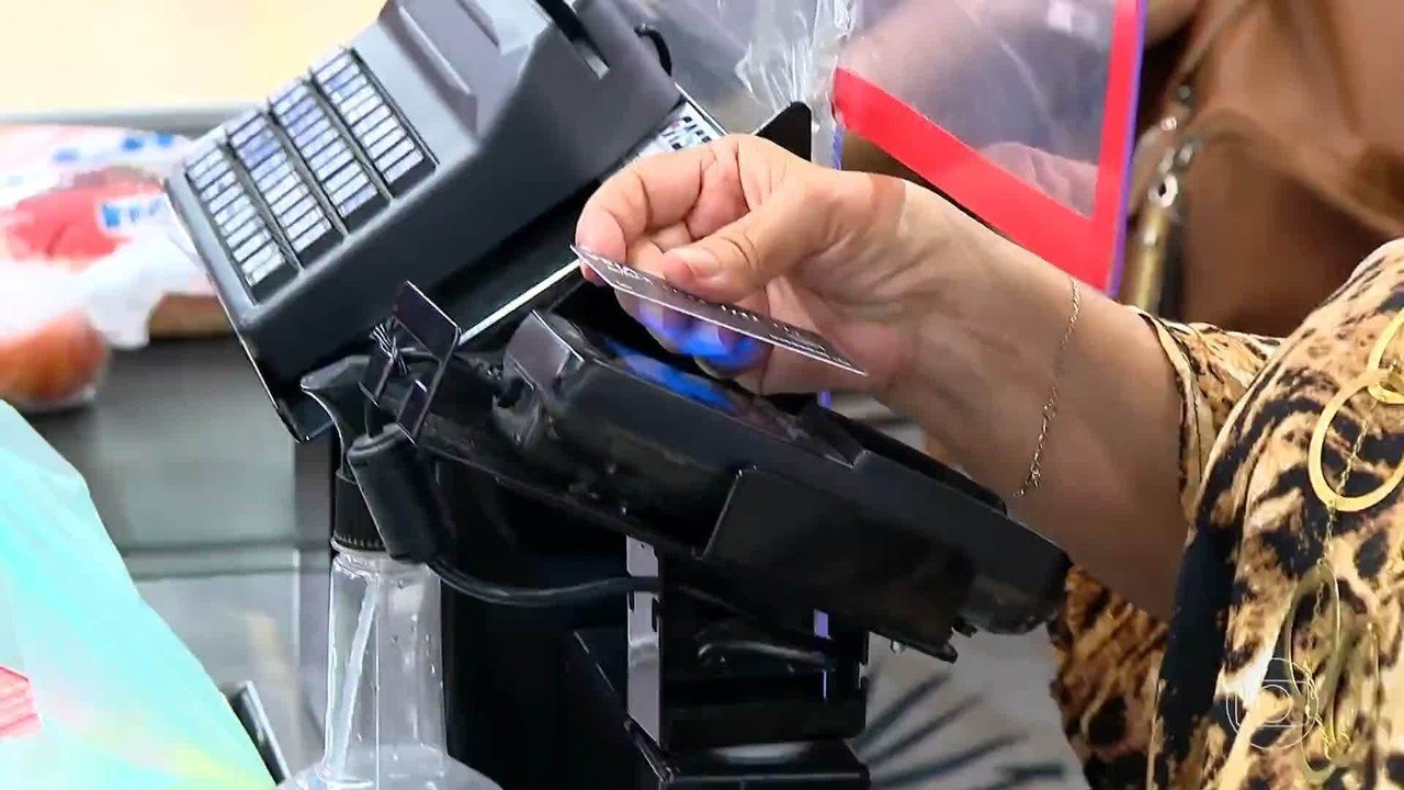 Governo regulamenta uso de até 10% do FGTS como garantia no empréstimo consignado para trabalhadores CLT - Imagem do artigo
