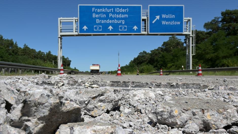 Onda de calor de 41,3 °C provoca fechamento de trechos da Autobahn na Alemanha - Imagem do artigo