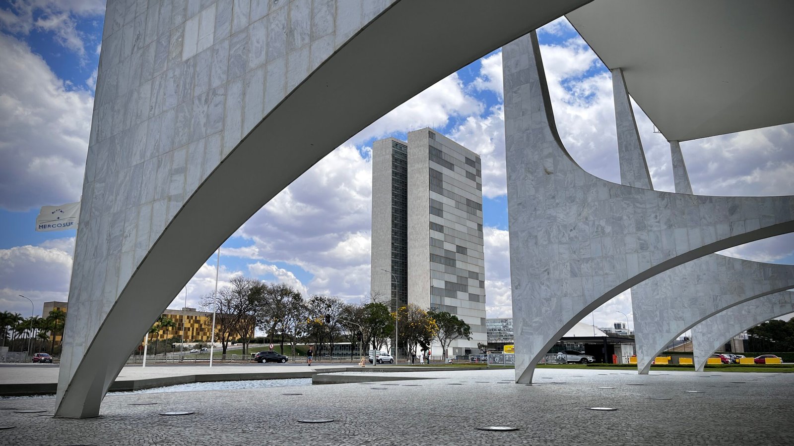 Governo quita R$ 17,5 bilhões em emendas parlamentares previstas para pagamento até junho - Imagem do artigo