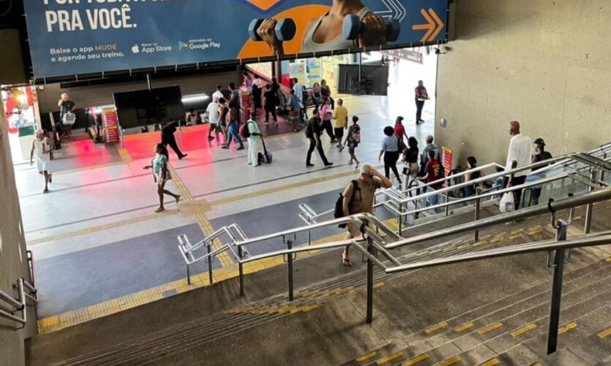 Linhas de ônibus retornam ao subsolo da Estação da Lapa em Salvador nesta terça (30) - Imagem do artigo