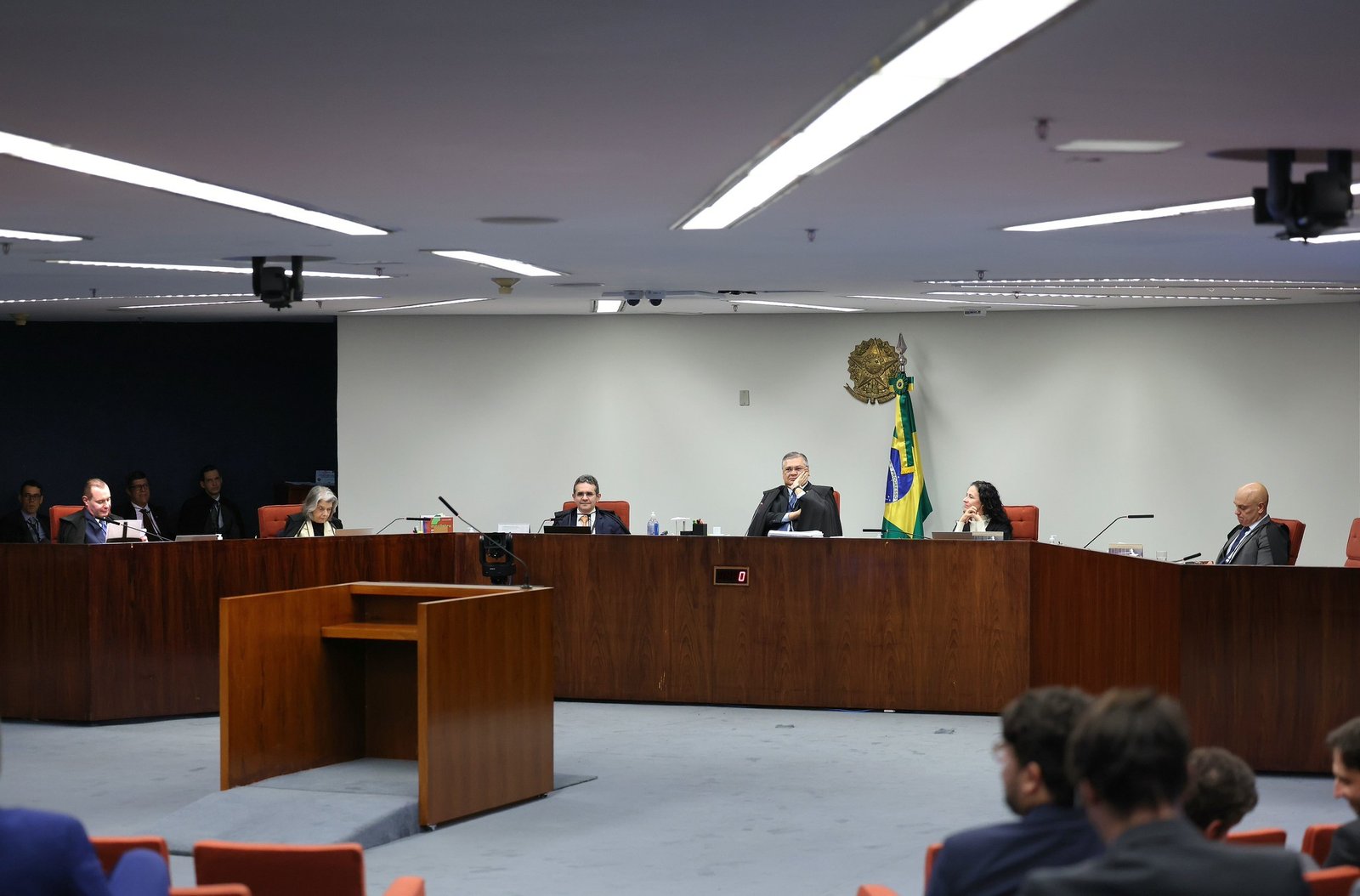 STF mantém fim da aposentadoria compulsória como punição máxima para juízes - Imagem do artigo