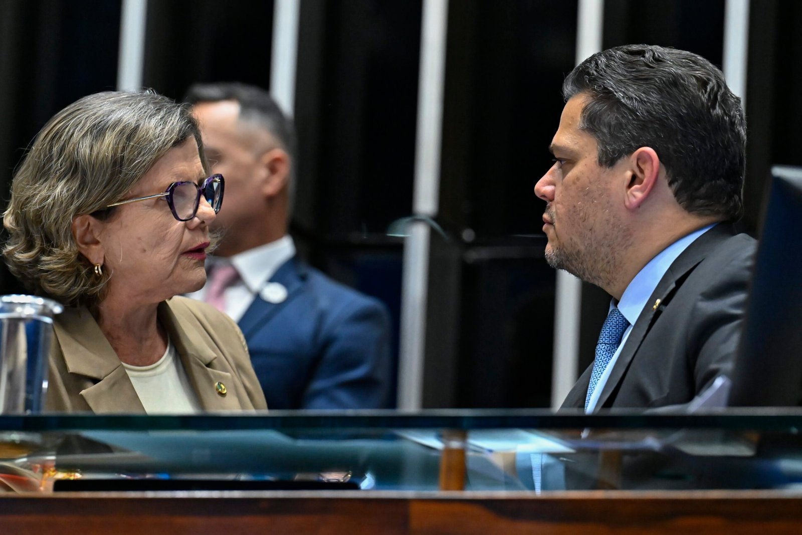 Alcolumbre adia votação de PEC sobre aposentadoria de agentes de saúde e sinaliza ao Planalto, diz líder do governo - Imagem do artigo