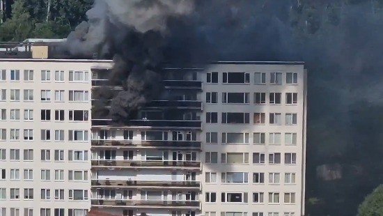 Incêndio em edifício de Antuérpia deixa seis mortos; morador tenta fugir pela janela em vídeo - Imagem do artigo