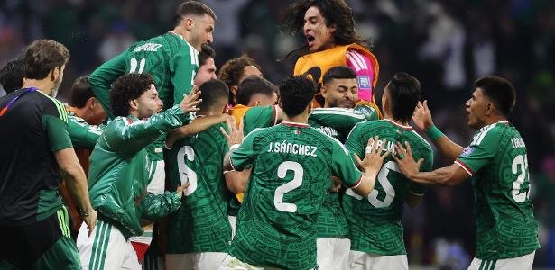 Três mortos por asfixia durante festa pela classificação do México na Copa - Imagem do artigo