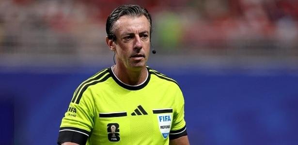 Ana Paula Oliveira aponta distância de Raphael Claus das jogadas e questiona demora em expulsão na Copa - Imagem do artigo