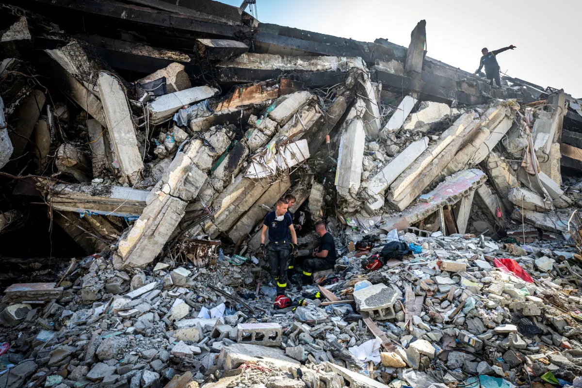 Quatro agentes do CICPC são presos por roubo de pertences em área atingida por terremoto na Venezuela - Imagem do artigo