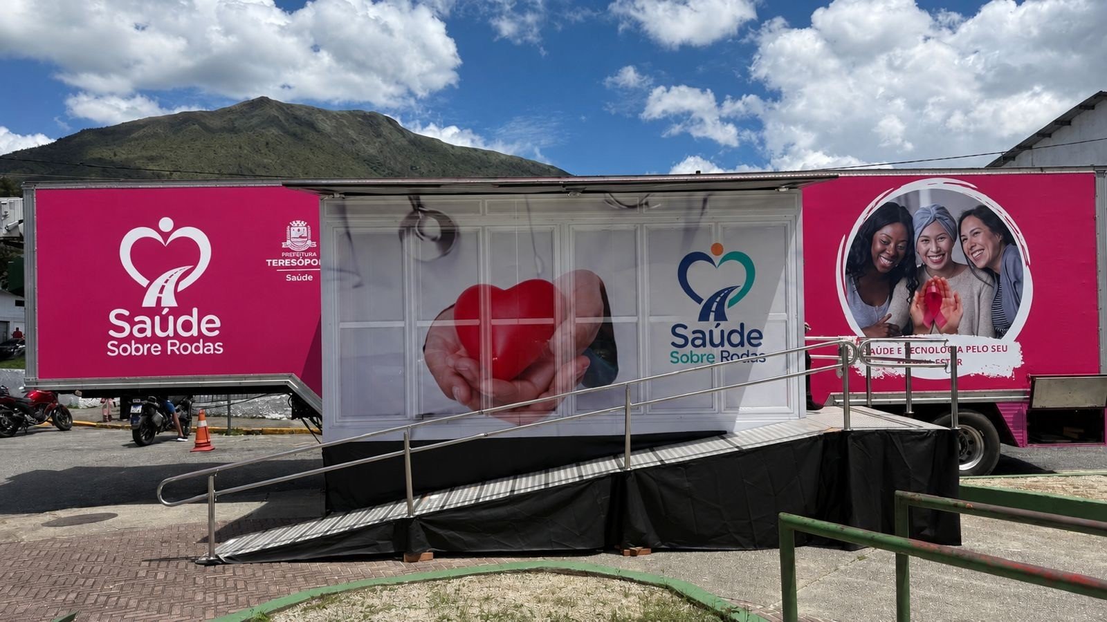 Carreta do projeto Saúde Sobre Rodas atende gratuitamente mais de 800 moradores de Teresópolis - Imagem do artigo