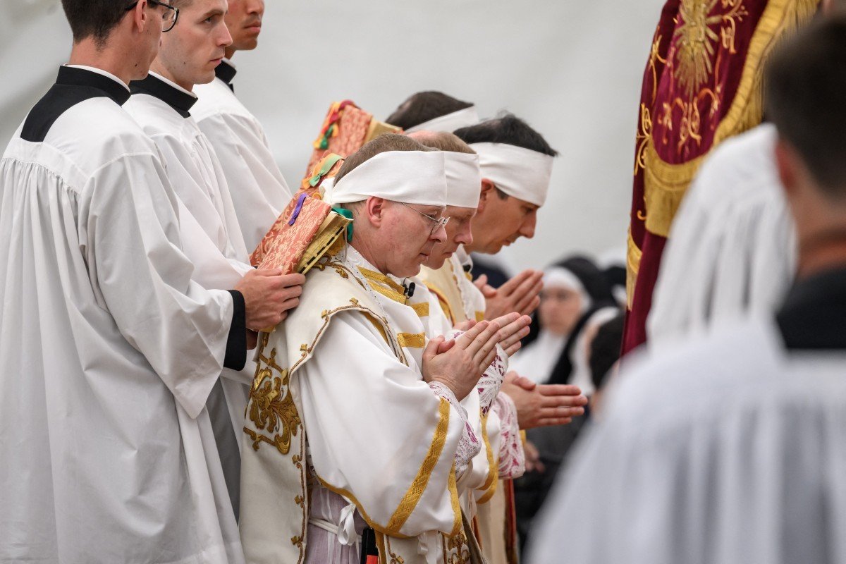 Vaticano declara cisma, expulsa Fraternidade São Pio X e excomunga bispos ordenados sem aval papal - Imagem do artigo