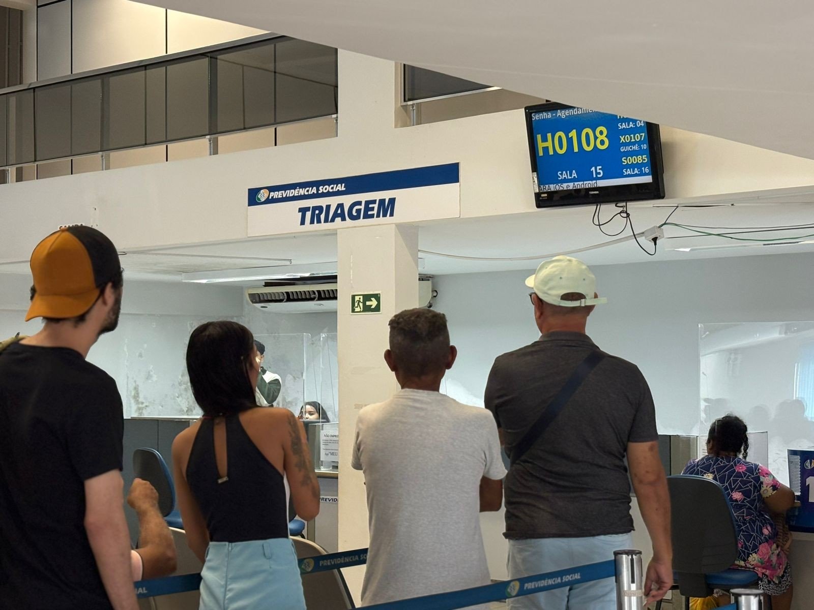 Pesquisa Datafolha mostra que 65% dos brasileiros querem depender menos do governo - Imagem do artigo