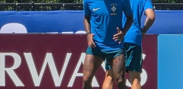 Seleção treina sob calor de 37 °C e recebe visita do presidente da CBF antes de encarar a Noruega - Imagem do artigo
