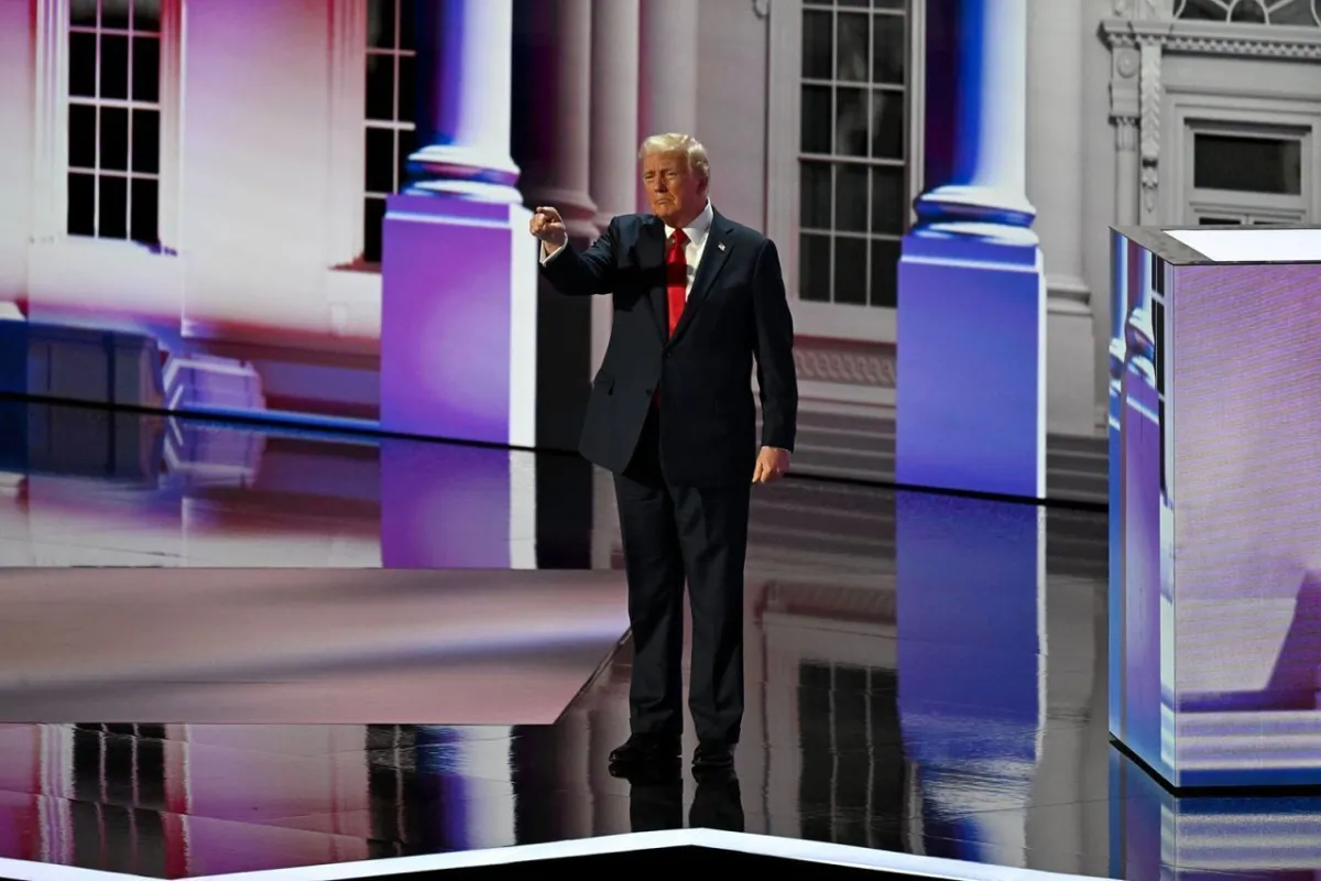 Trump planeja discurso longo e show recorde de fogos no 4 de Julho em meio a onda de calor histórica - Imagem do artigo