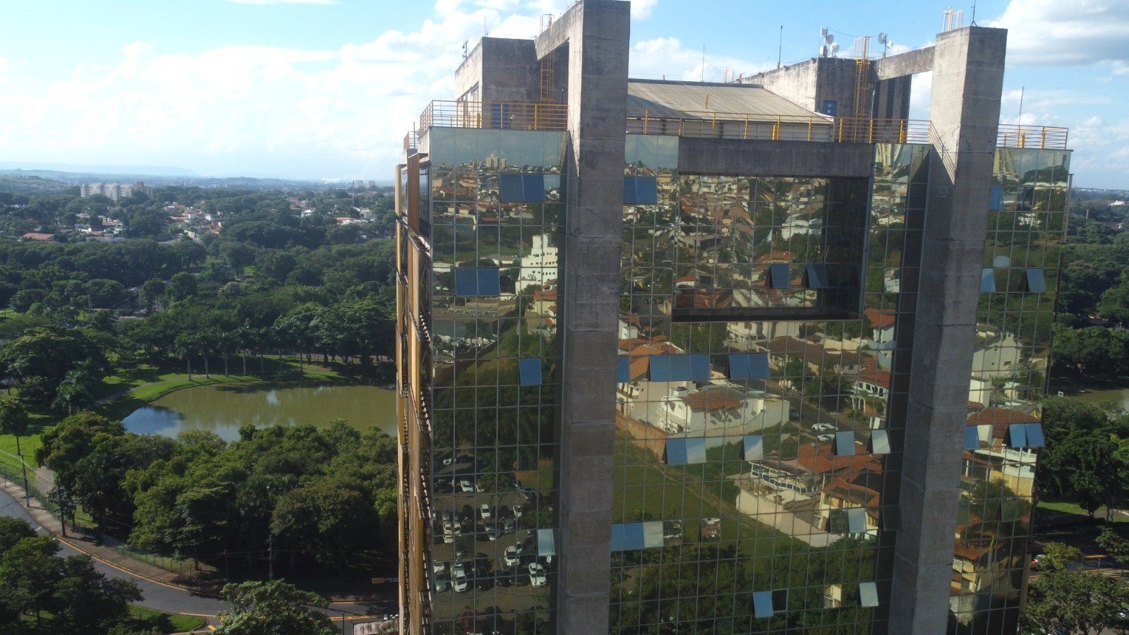 Prefeitura de Piracicaba propõe idade mínima de 69 anos e eleva contribuição previdenciária para 14% - Imagem do artigo