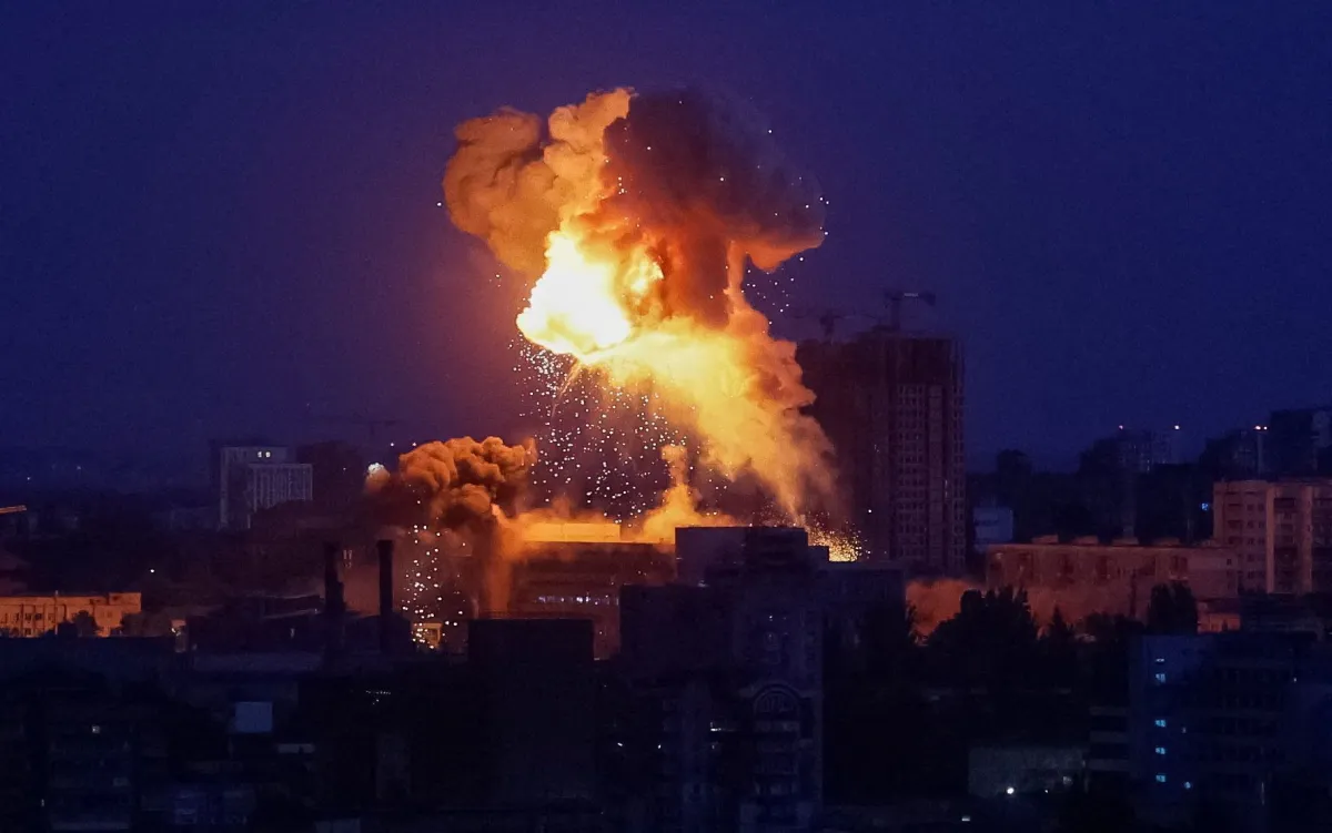 Ataque russo com mísseis atinge Kiev durante a madrugada e deixa três mortos - Imagem do artigo