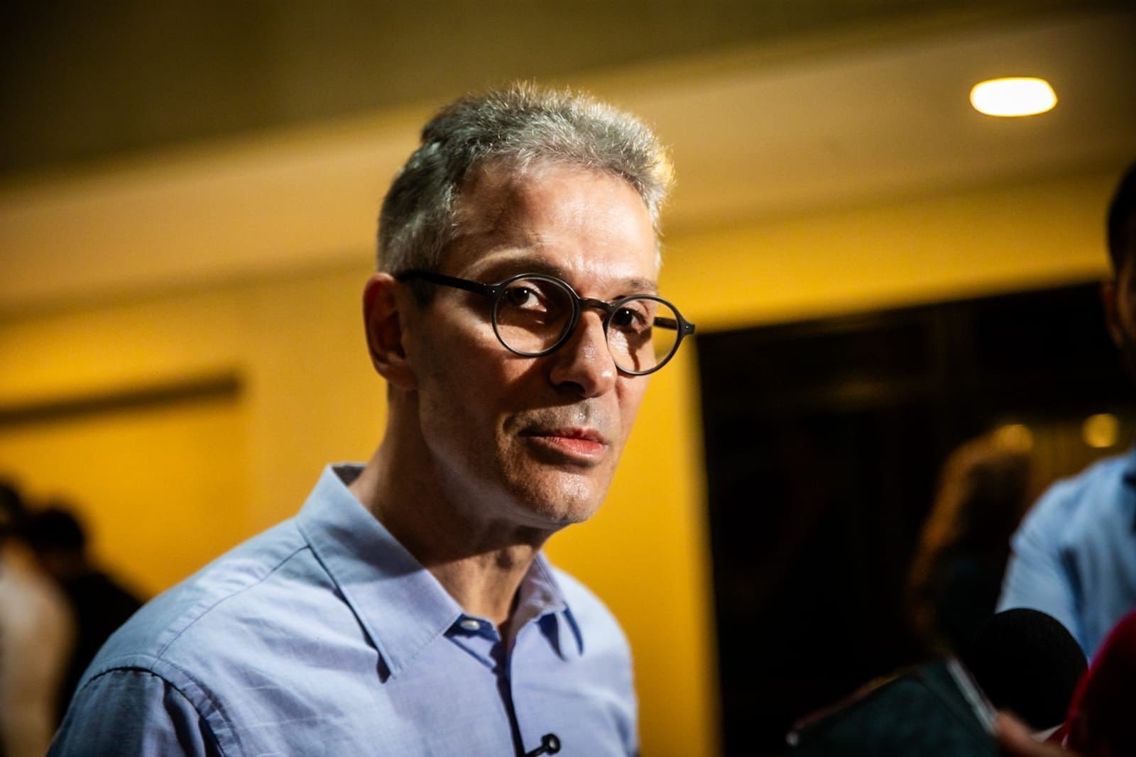 Zema acusa Renan Santos de fazer promessas em excesso e sem experiência administrativa - Imagem do artigo