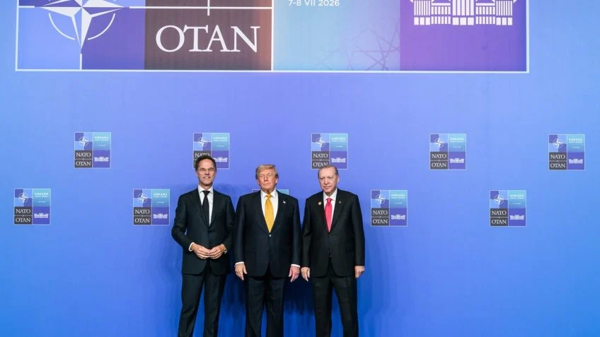 Trump anuncia fim de relações comerciais com a Espanha em cúpula da Otan - Imagem do artigo