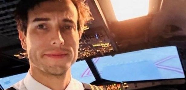 Aluna de 22 anos pousa avião após instrutor saltar da cabine na Argentina - Imagem do artigo