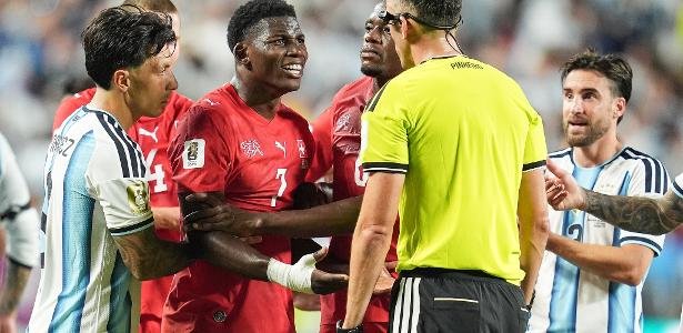 Gabriel Sá classifica como “exagero” acusações de que arbitragem favorece a Argentina - Imagem do artigo