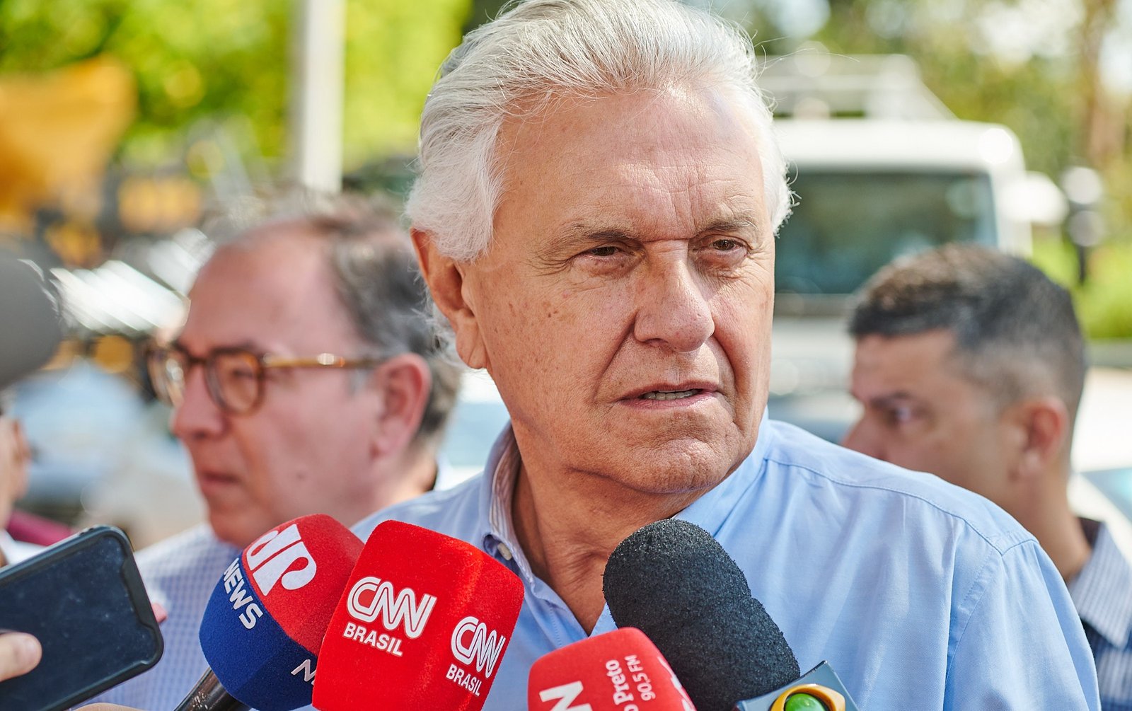 Caiado acusa Lula e família Bolsonaro de desviar debate eleitoral: “Jogam o mesmo jogo” - Imagem do artigo