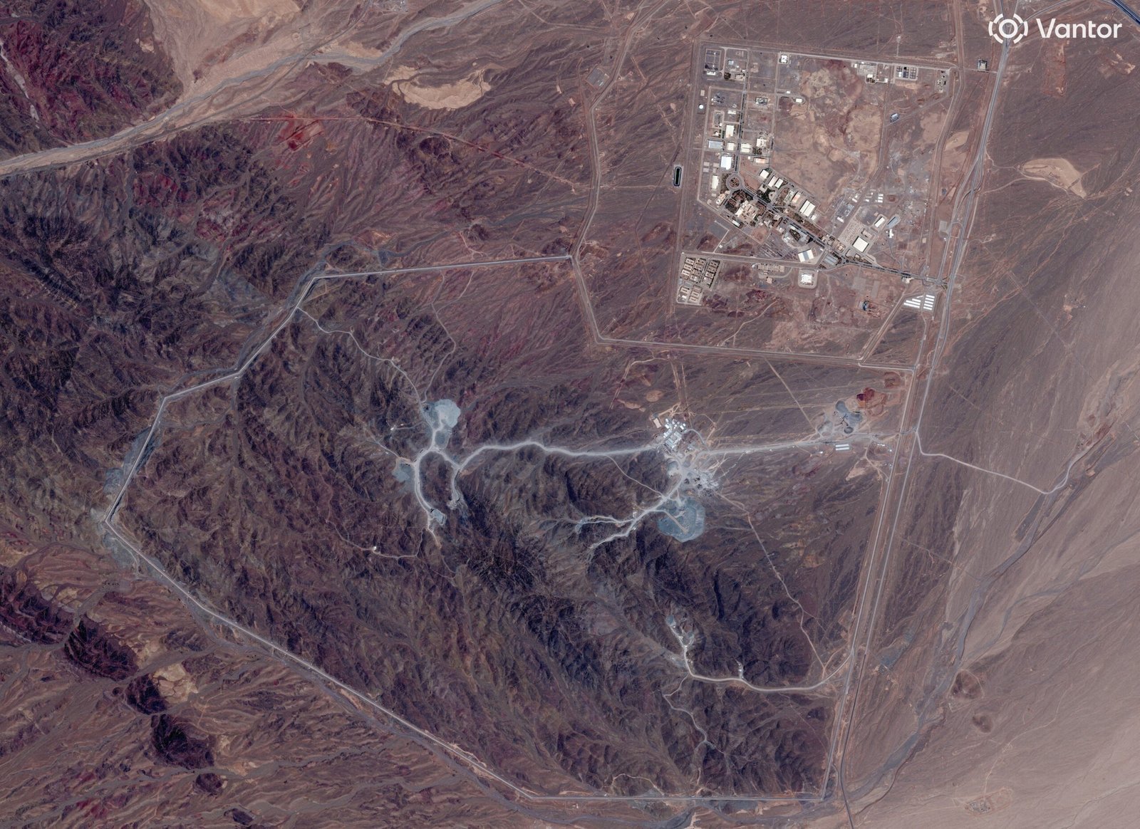 Trump ameaça bombardear montanha que abriga programa nuclear iraniano - Imagem do artigo original