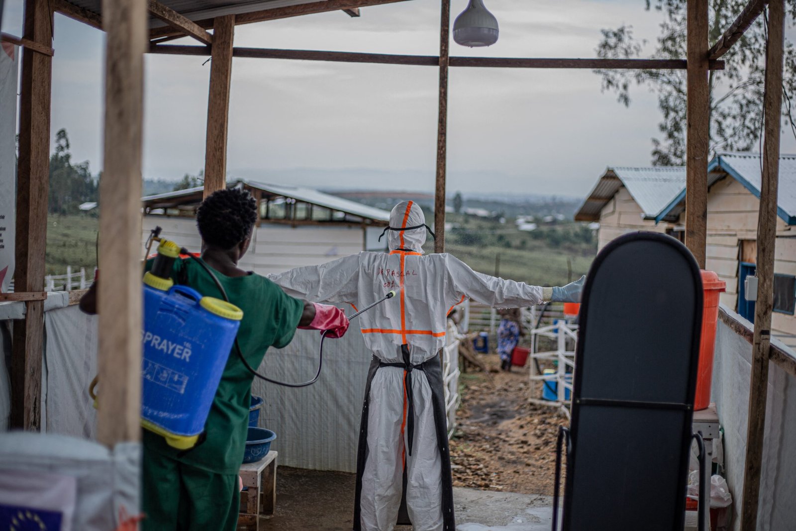 Surto de ebola na República Democrática do Congo ultrapassa 2 mil casos e avança para novas áreas - Imagem do artigo