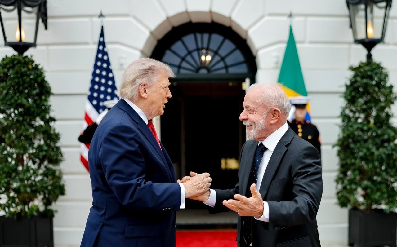 Brasil anuncia uso da Lei de Reciprocidade após tarifa de 25% imposta pelos Estados Unidos - Imagem do artigo