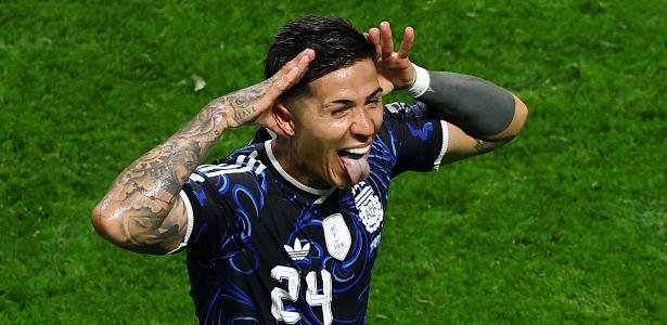 Comemoração “Topo Gigio” de Enzo Fernández revive gesto imortalizado por Riquelme - Imagem do artigo