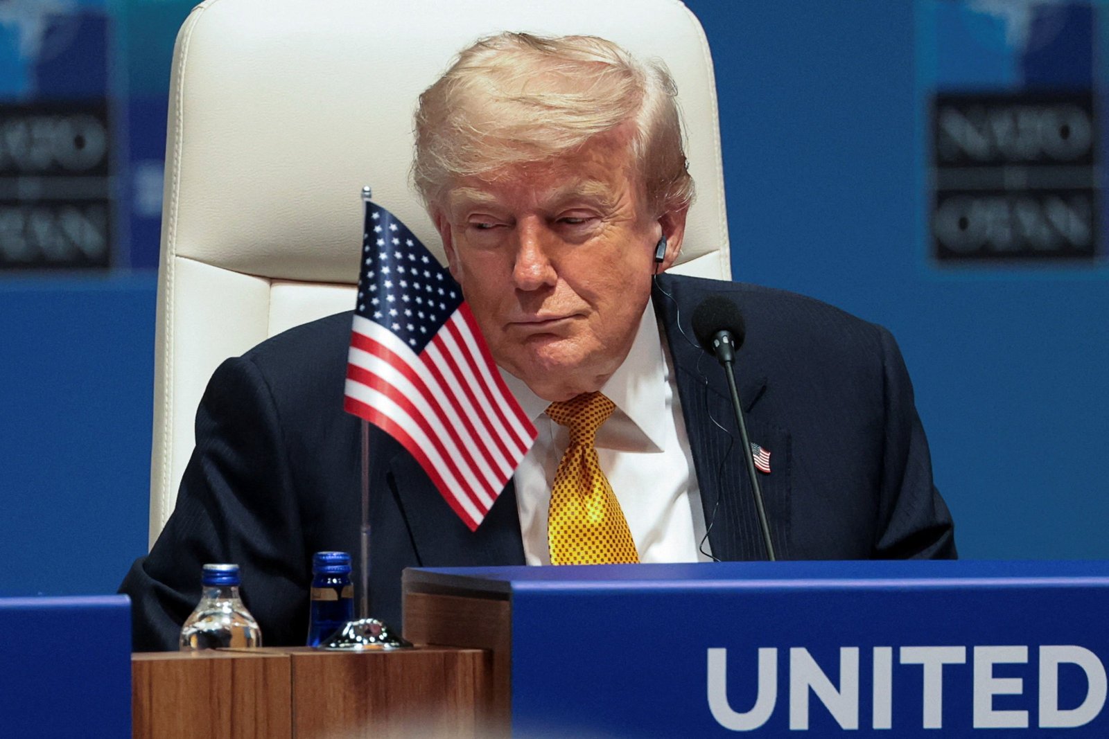 Operador de teleprompter da Casa Branca é investigado por lucrar com apostas sobre discursos de Trump - Imagem do artigo