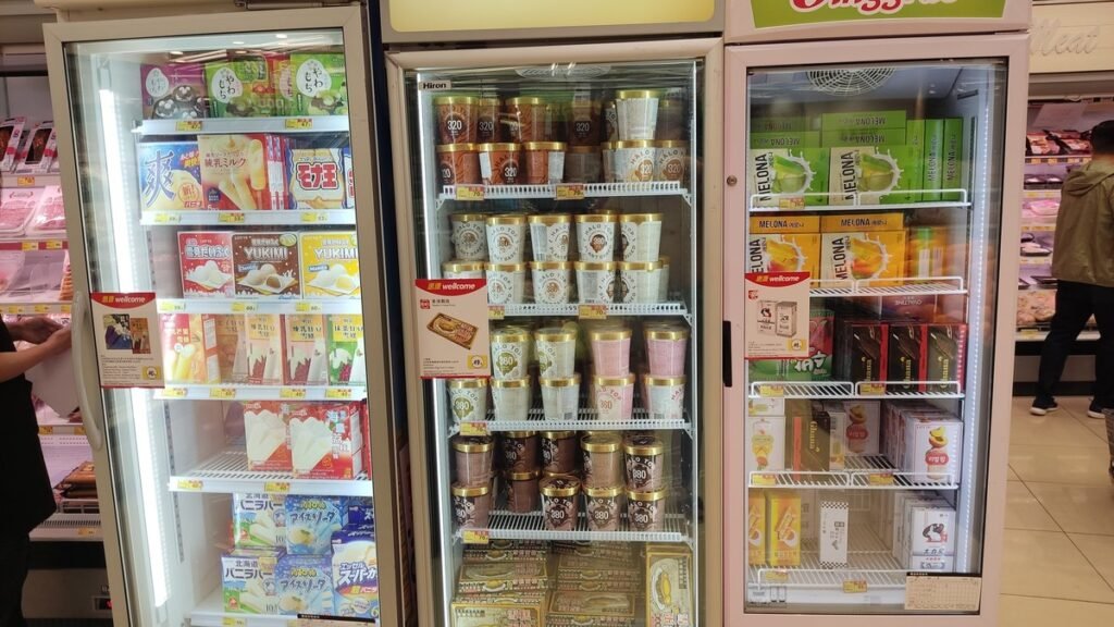 Freezer de sorvetes em supermercado