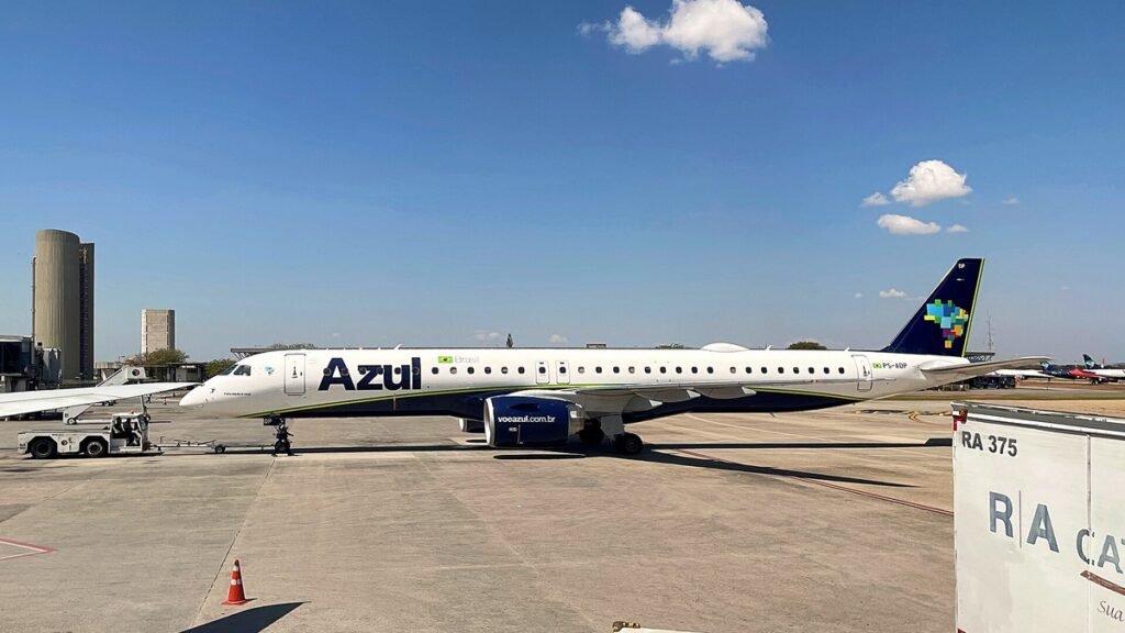 Embraer 195-E2 da Azul no aeroporto de Confins