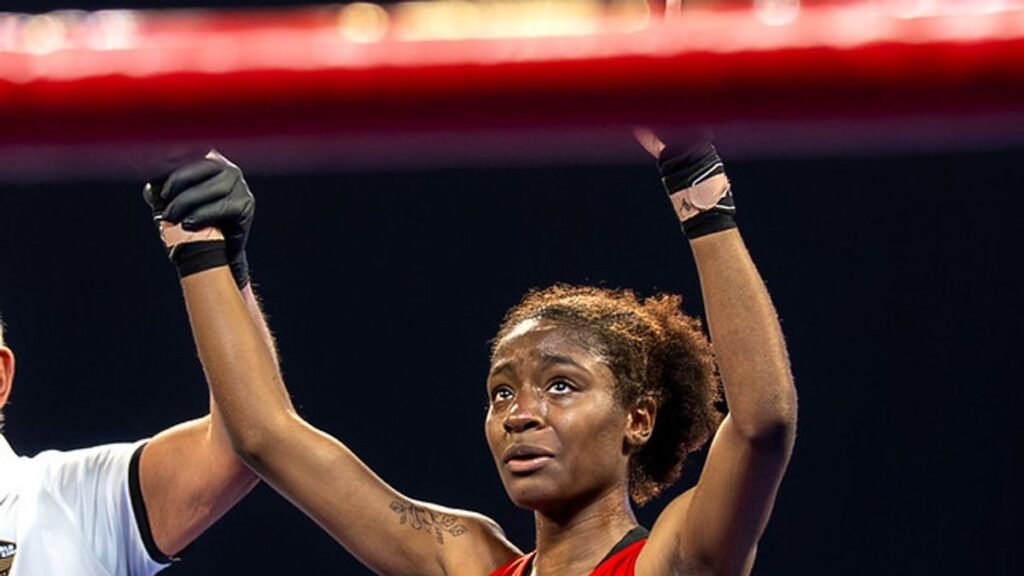 Elissandra Santos comemora a vitória na final do Mundial Sub-19 em Budva, Montenegro
