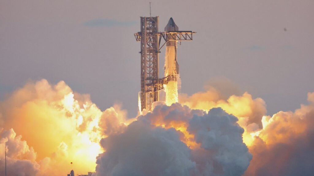Starship, da SpaceX, em ignição de lançamento